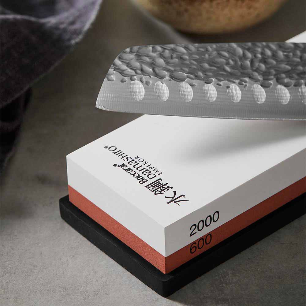 Close up of 600/2000 whetstone and santoku knife - Robins Kitchen