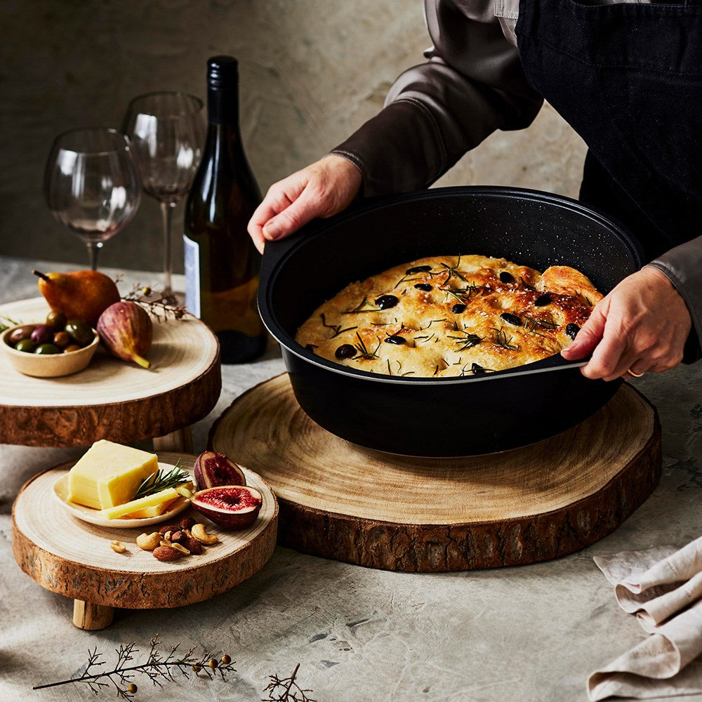 Bessemer Non Stick Dutch Oven 28cm Black