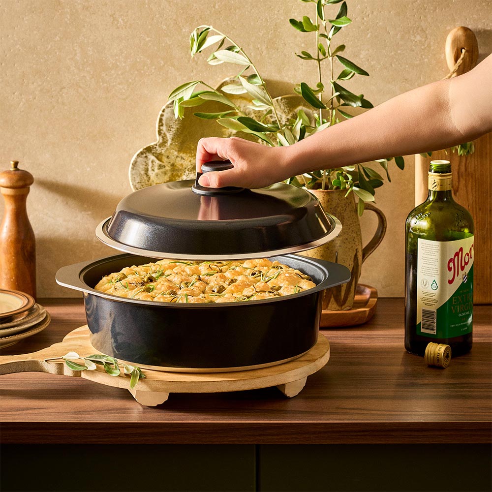 Bessemer Non Stick Dutch Oven 32cm Black