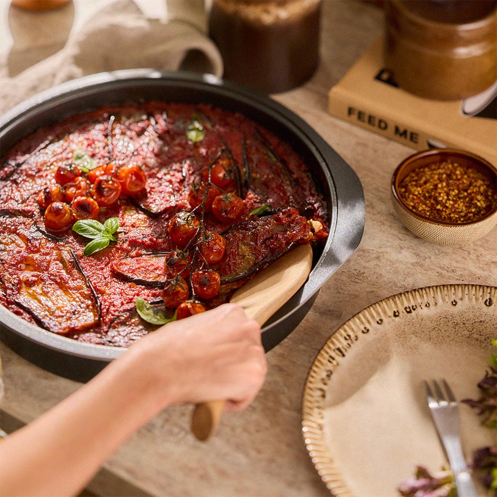 Bessemer Non Stick Round Baking Dish 34cm Black