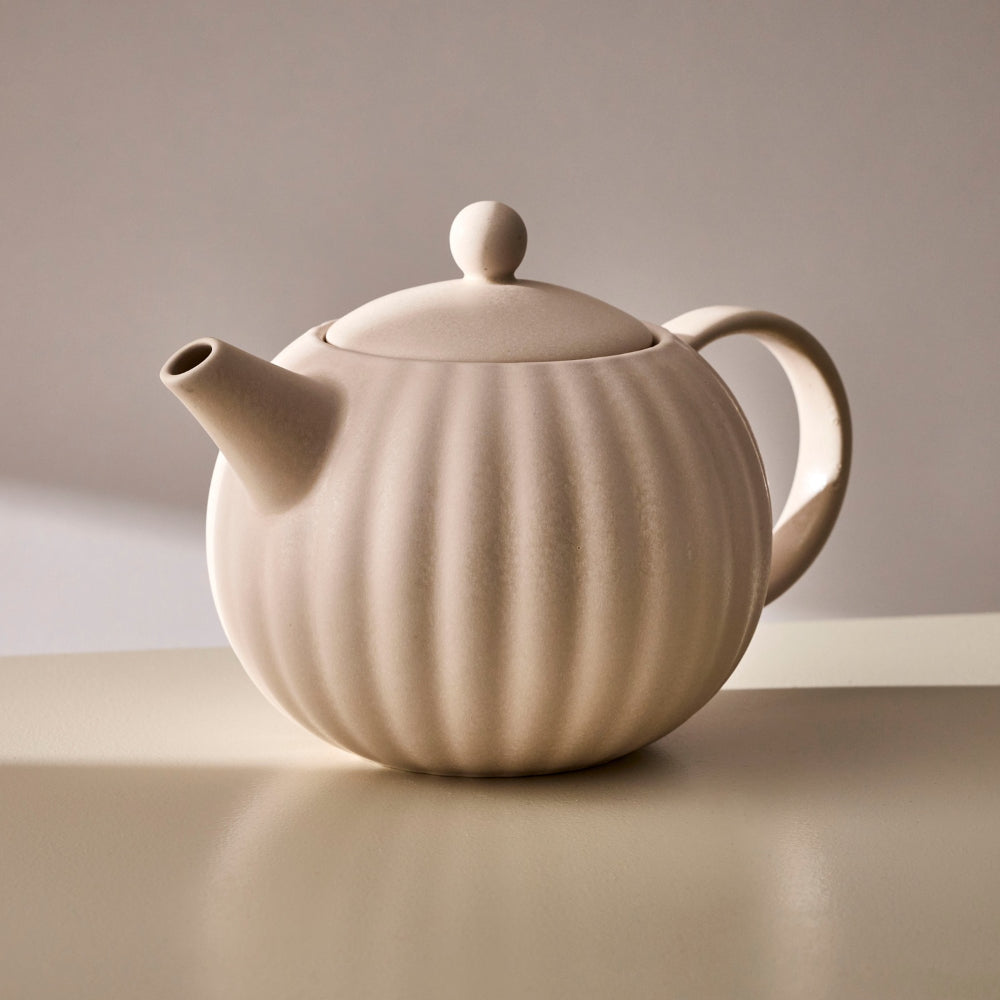 Salt & Pepper Leif Teapot with Strainer Organza 1.1L