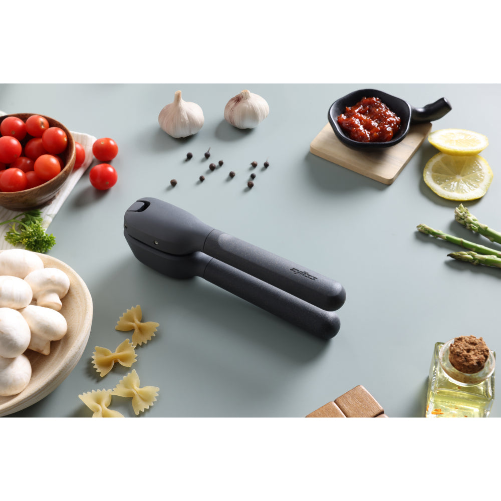 Zyliss Classic Garlic Press