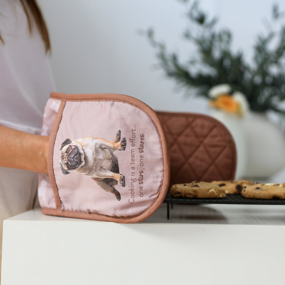 Splosh Cooks Companion Pug Oven Mitt