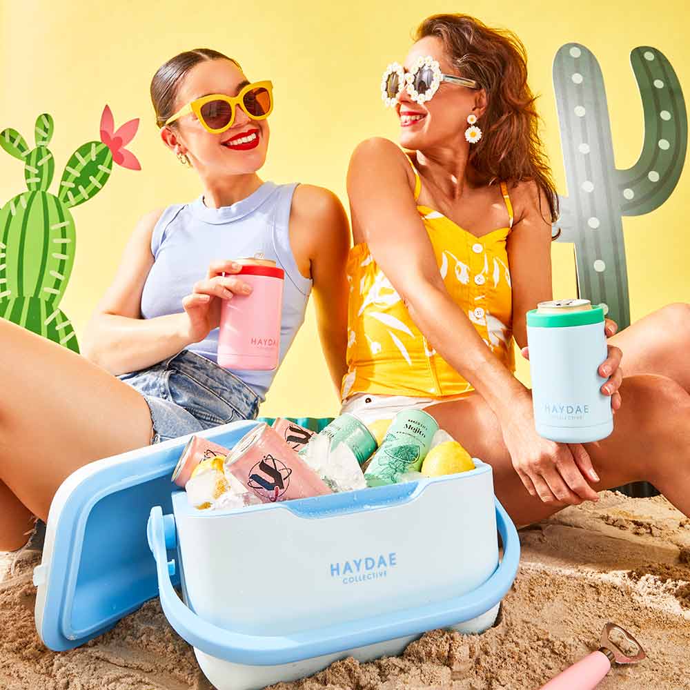 HAYDAE COLLECTIVE Stubby Cooler Can Blue or Pink