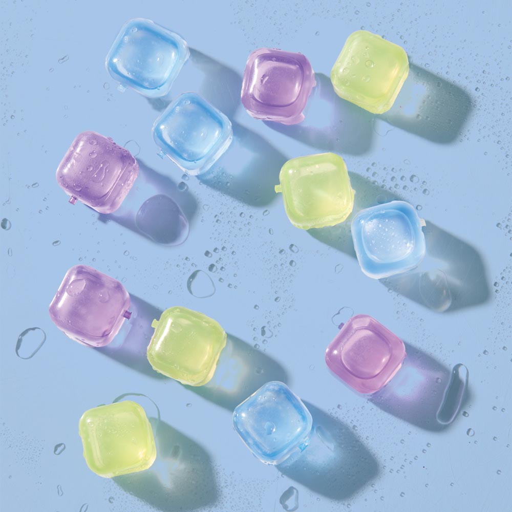 HAYDAE COLLECTIVE Set of 12 Reusable Ice Cubes - Robins Kitchen