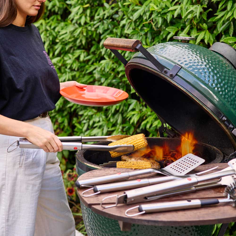 Joseph Joseph Grillout 2-Piece BBQ Turner & Tongs Set With Retractable Heads at Robins Kitchen