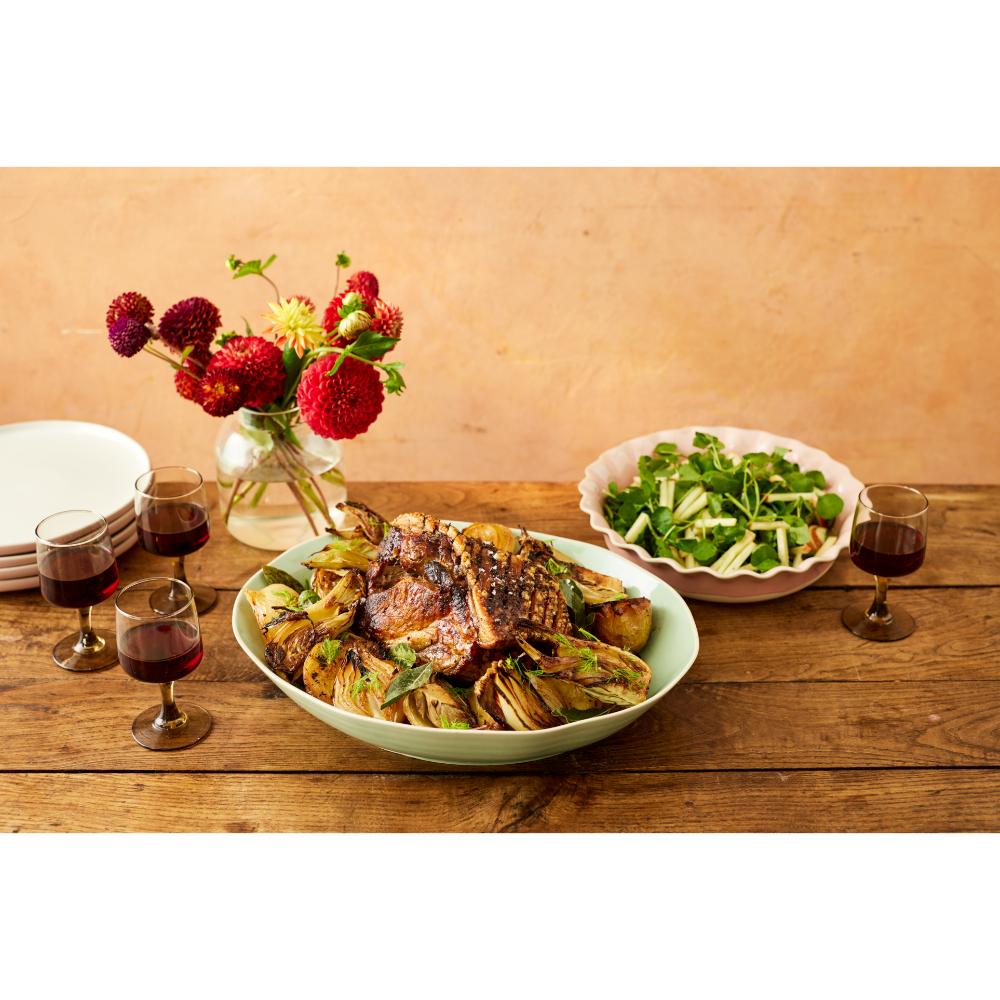 Jamie Oliver Big Love Proper Pie Dish 28cm Pink at Robins Kitchen