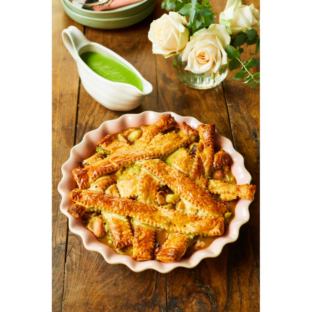 Jamie Oliver Big Love Proper Pie Dish 28cm Pink at Robins Kitchen