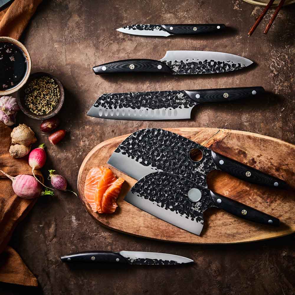 Baccarat KUROI KIBA 7 Piece Knife Block flat lay of knives at Robins Kitchen