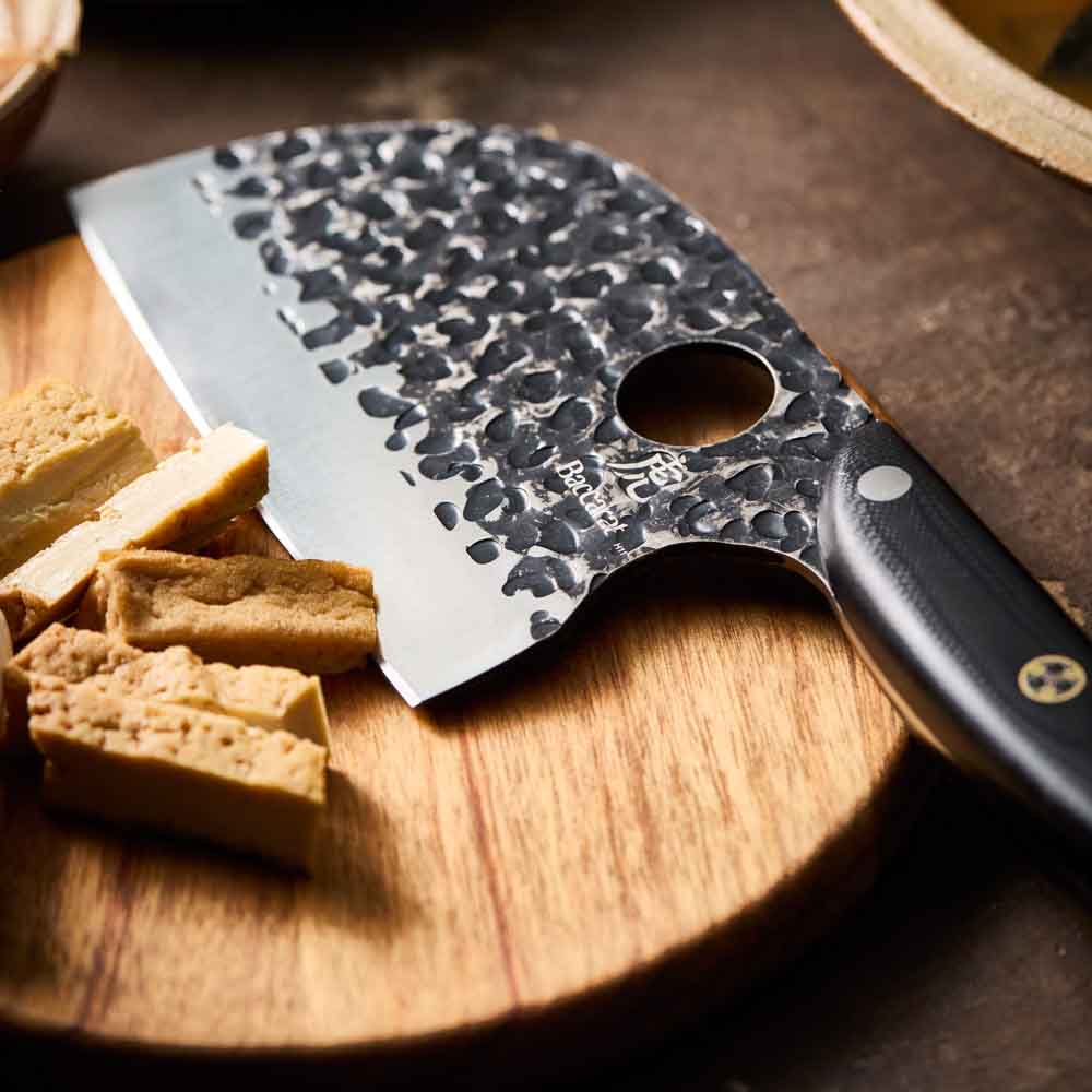 Baccarat KUROI KIBA Moon Knife 12.5cm detail image at Robins Kitchen