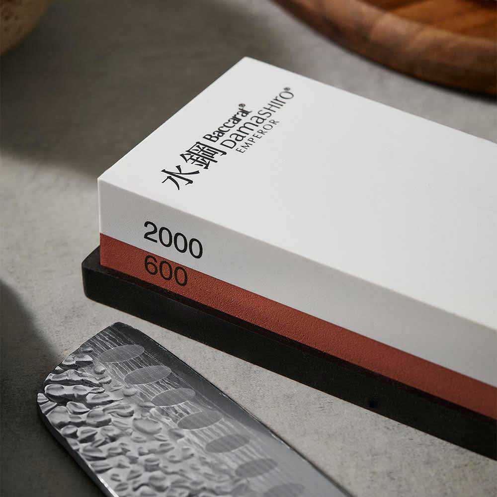 Close up of 600/2000 whetstone and santoku knife - Robins Kitchen
