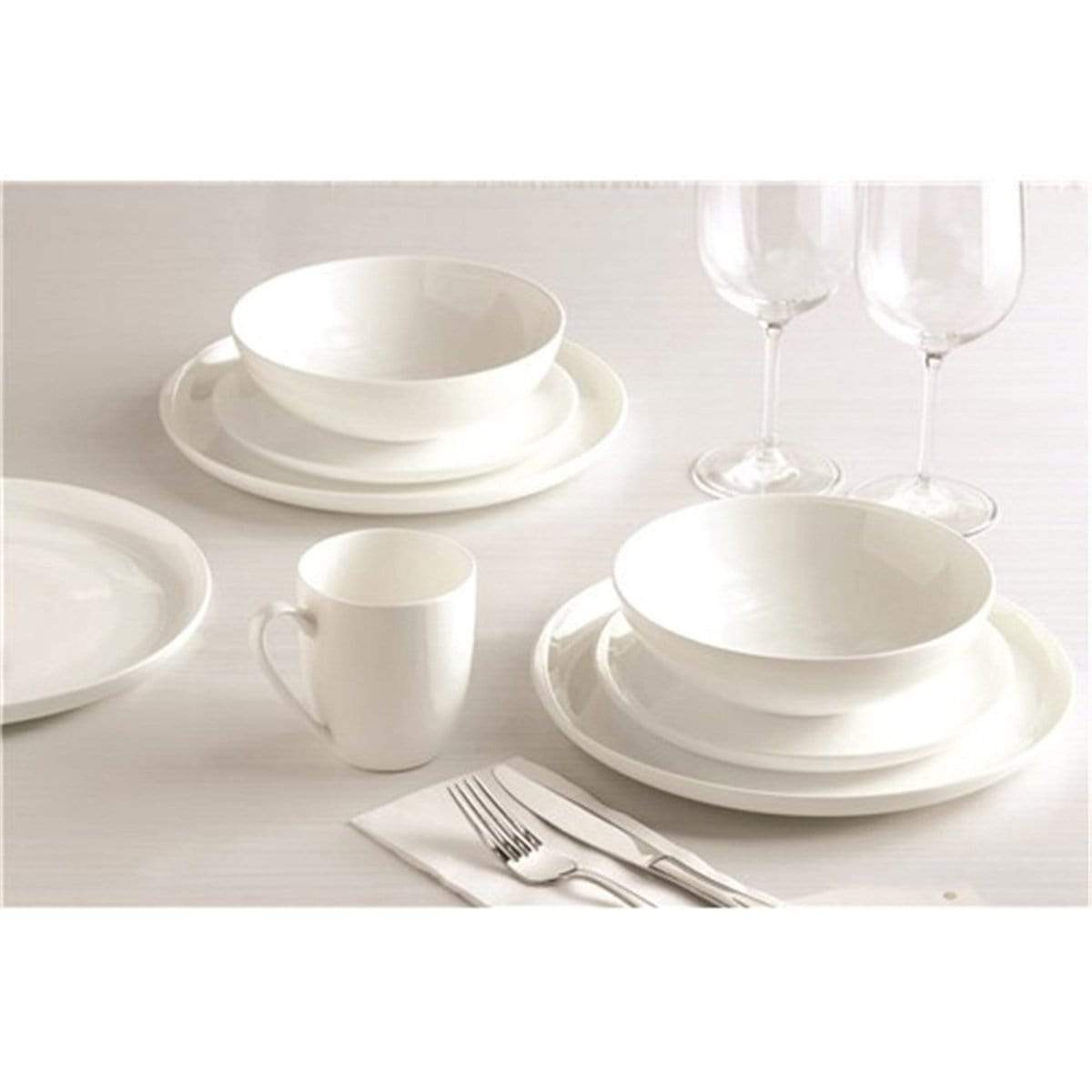 Alex Liddy Aquis Coupe Finest Bone China Quality at Robins Kitchen