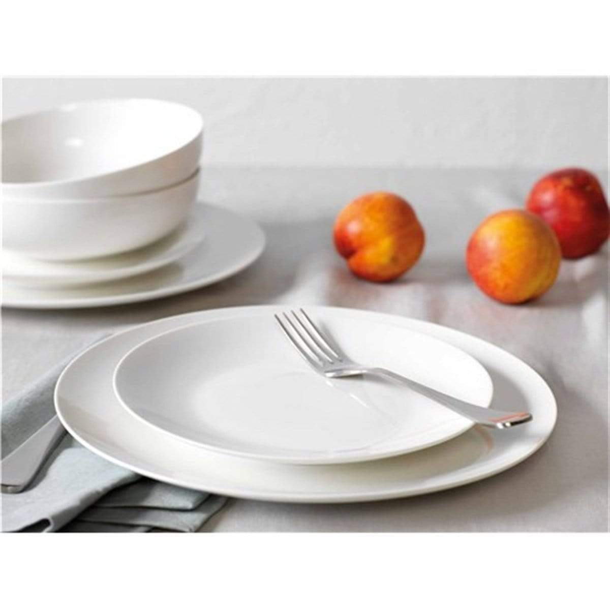 Alex Liddy Modern White Coupe 18 Piece Dinner Set